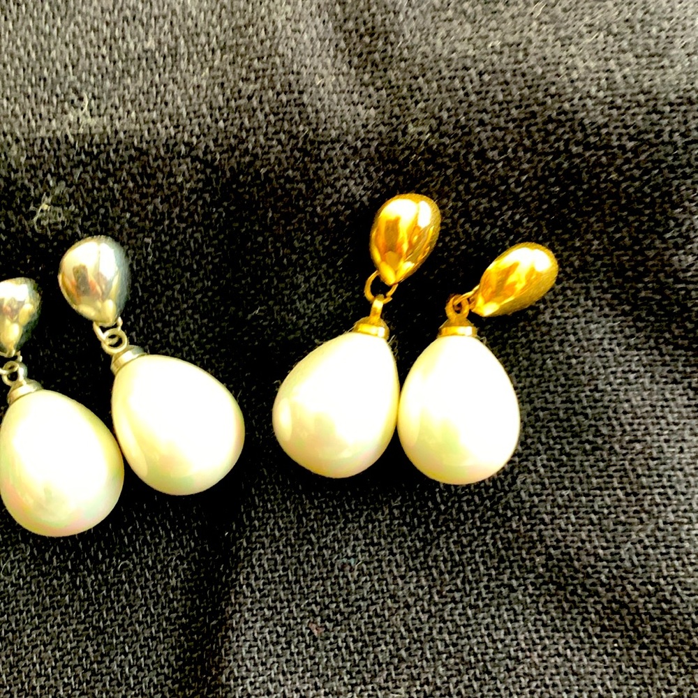 Pearl earrings